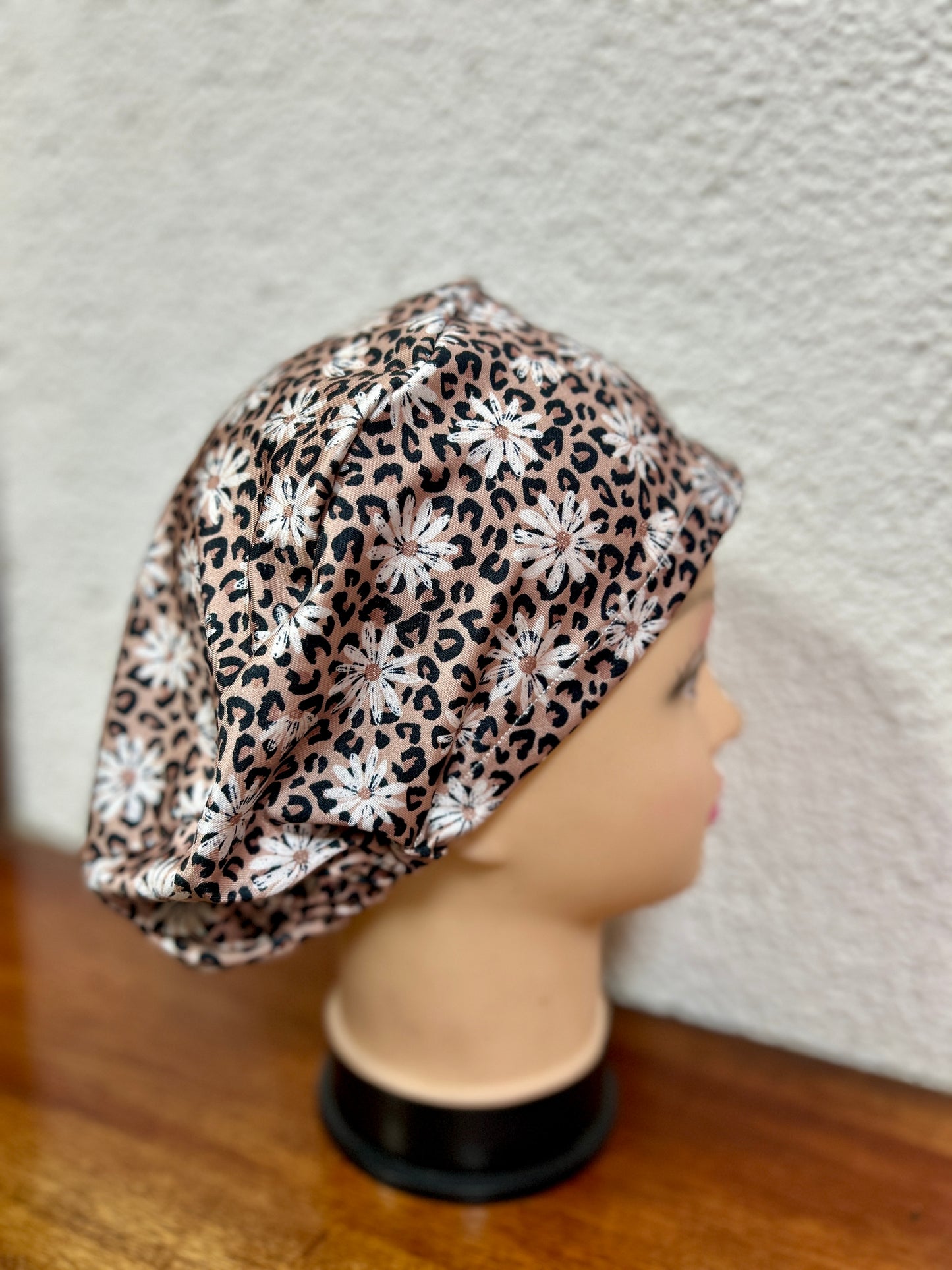Cofia animal print flores