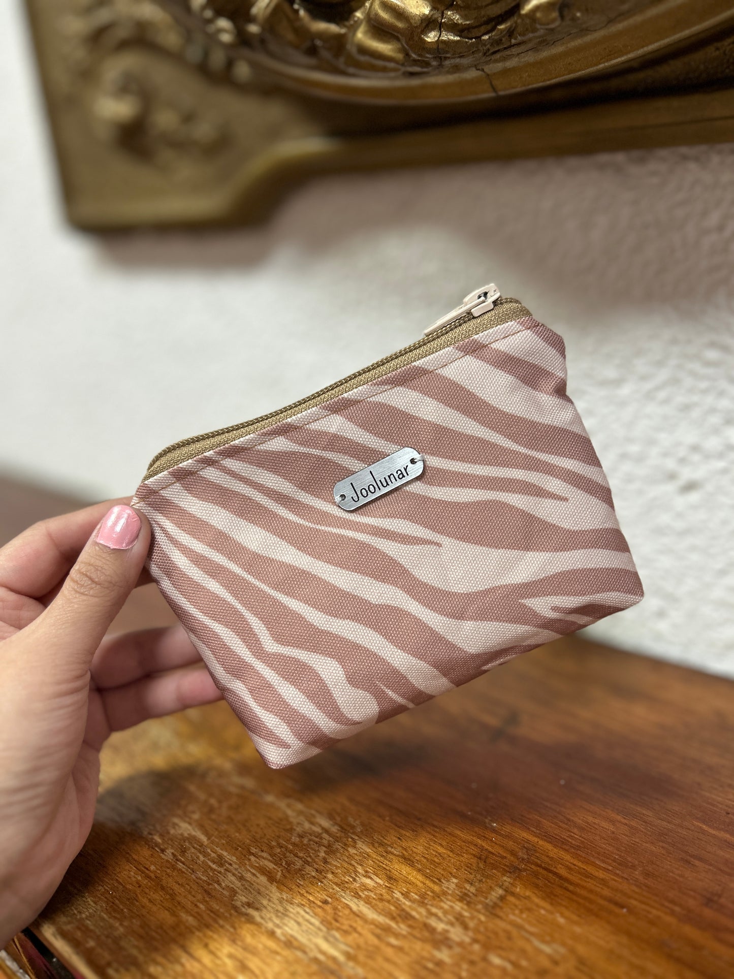 Monedero cebra beige