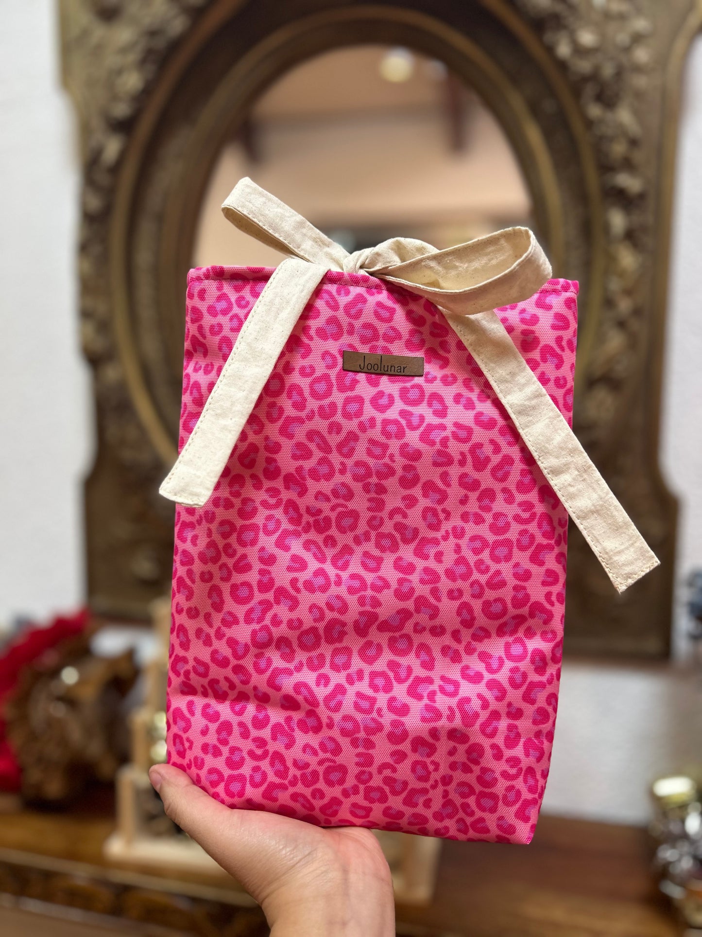 Funda de libro print fucsia