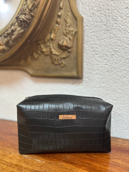 Neceser cuerina negro