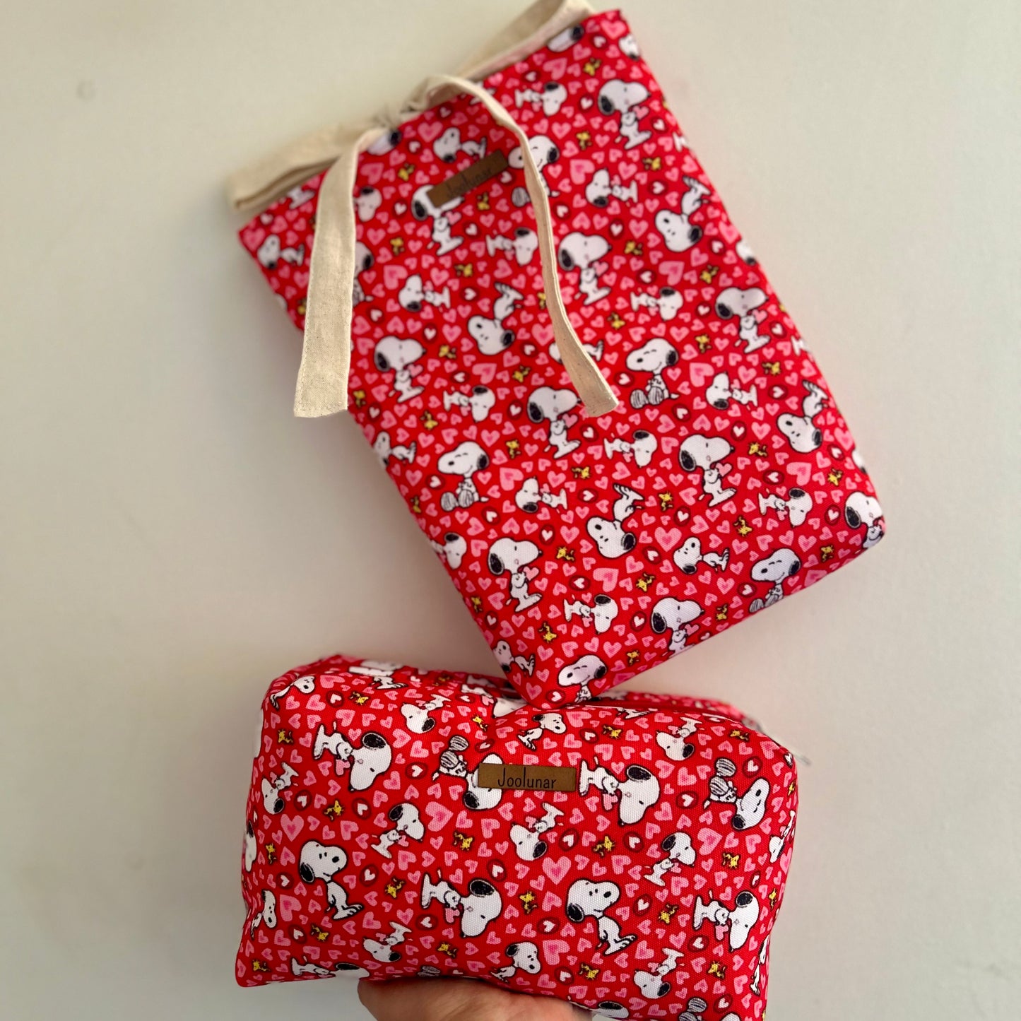 Funda libro snoppy rojo