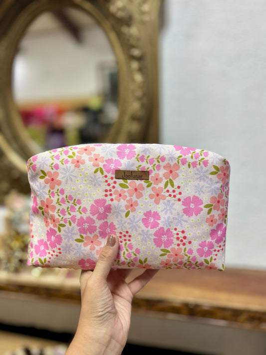 Neceser flores rosadas