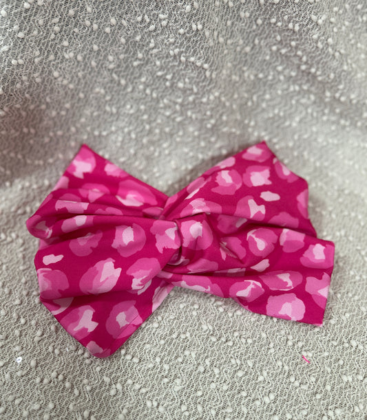 Turbante fucsia print blanco
