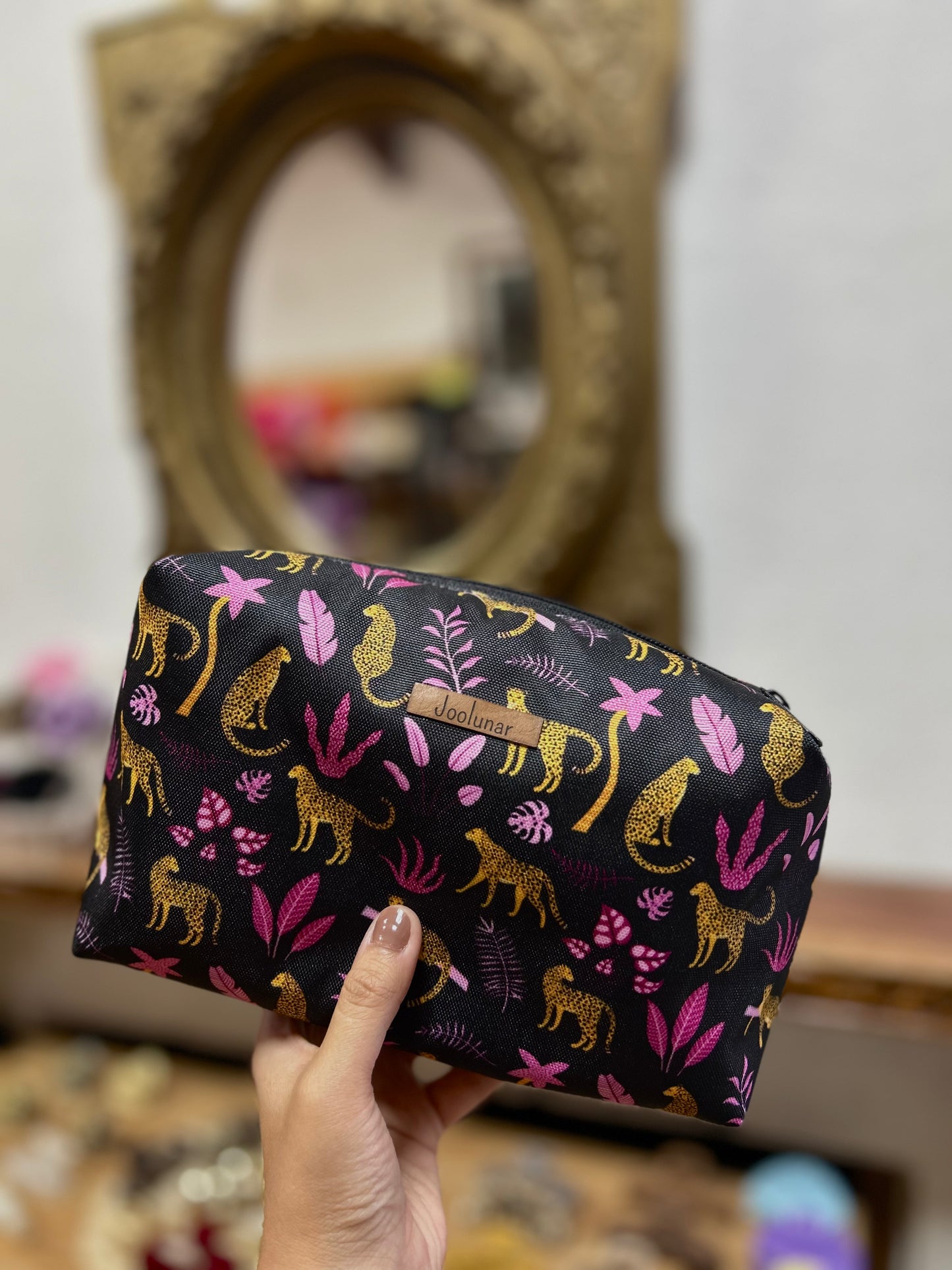 Neceser leopardo negro