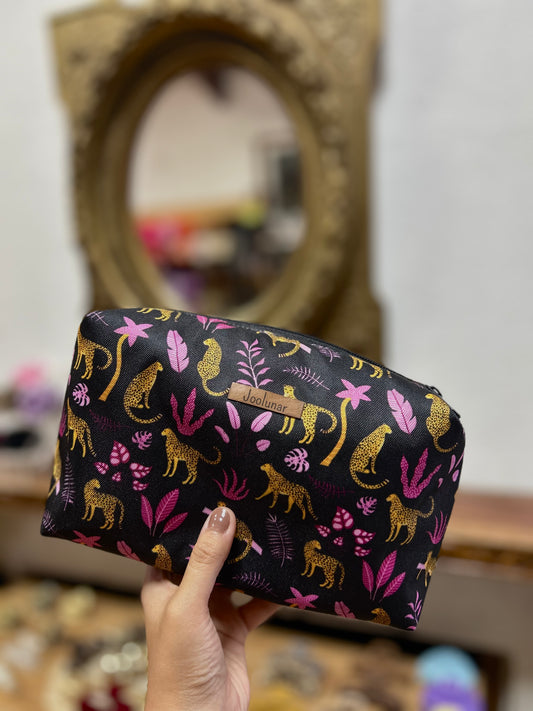 Neceser leopardo negro